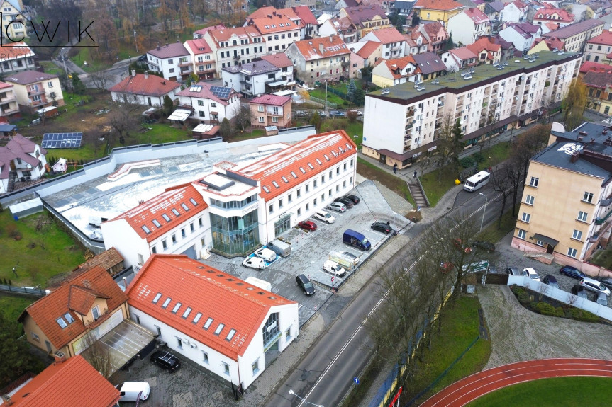 bocheński, Bochnia, Kazimierza Wielkiego, Lokal na parterze w centrum Bochni- galeria Skarpa