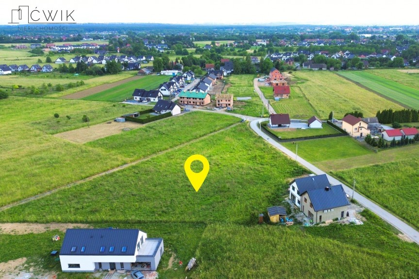 wielicki, Niepołomice, Topolowa, Kameralne osiedle - tylko 3 km od centrum miasta