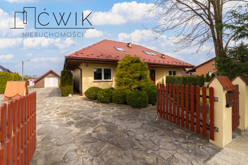 bocheński, Rzezawa, Ostr&oacute;w Kr&oacute;lewski, Przytulny dom blisko miasta 155 m2 - działka 18 ar