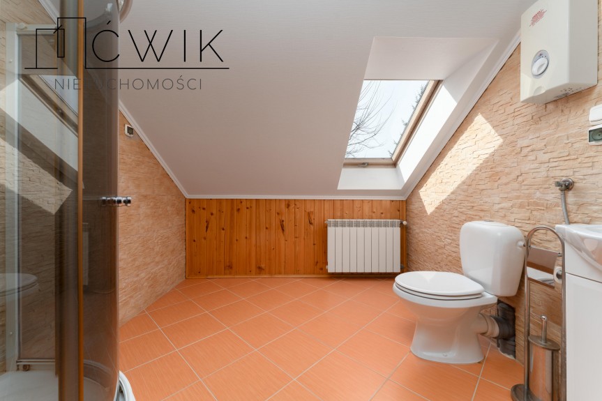 bocheński, Rzezawa, Ostr&oacute;w Kr&oacute;lewski, Przytulny dom blisko miasta 155 m2 - działka 18 ar