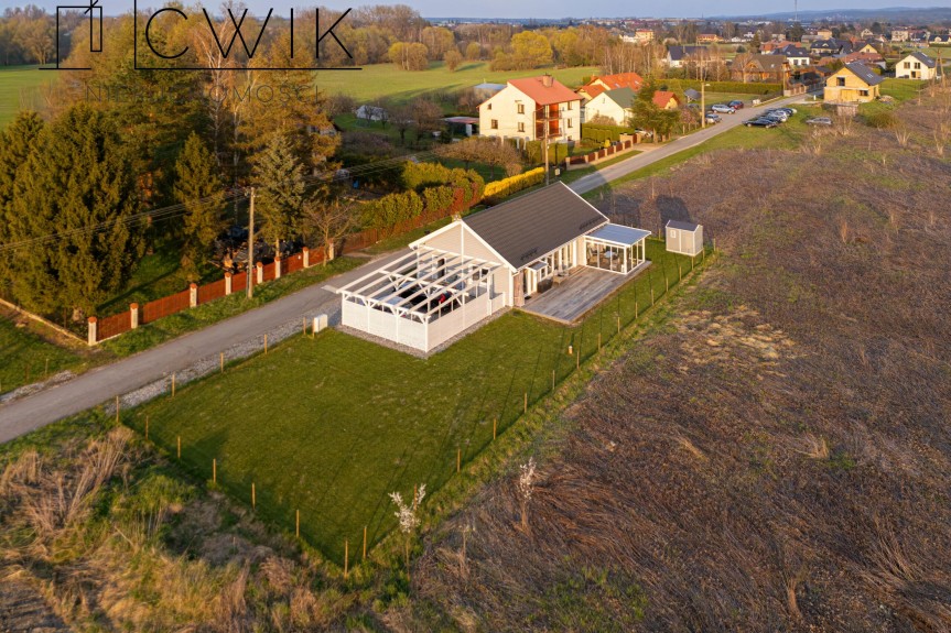 bocheński, Bochnia, Na Kąty, Klimatyczny dom z ogrodem zimowym i dużym tarasem