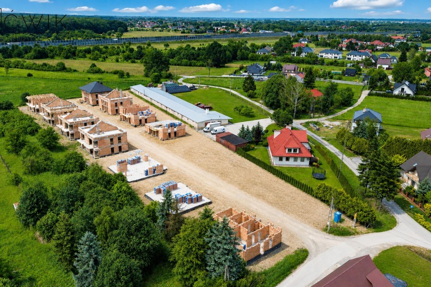 bocheński, Bochnia, Prosz&oacute;wki, Rzemieślnicza, 3 pokoje | Balkon | Strych 58 m&sup2; | Bez PCC | 4 km od Bochni