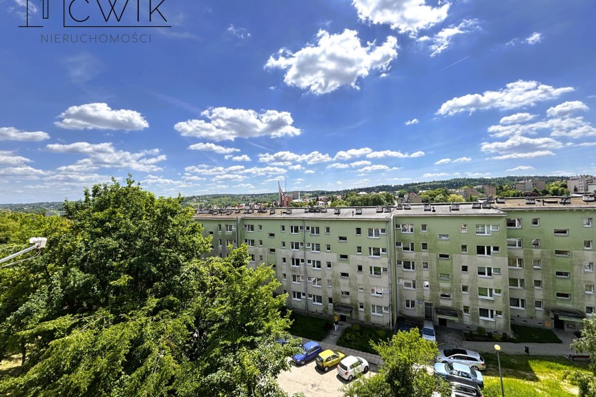 bocheński, Bochnia, Legion&oacute;w Polskich, 4-pokojowe mieszkanie z dużym balkonem - 1,5 km od Rynku