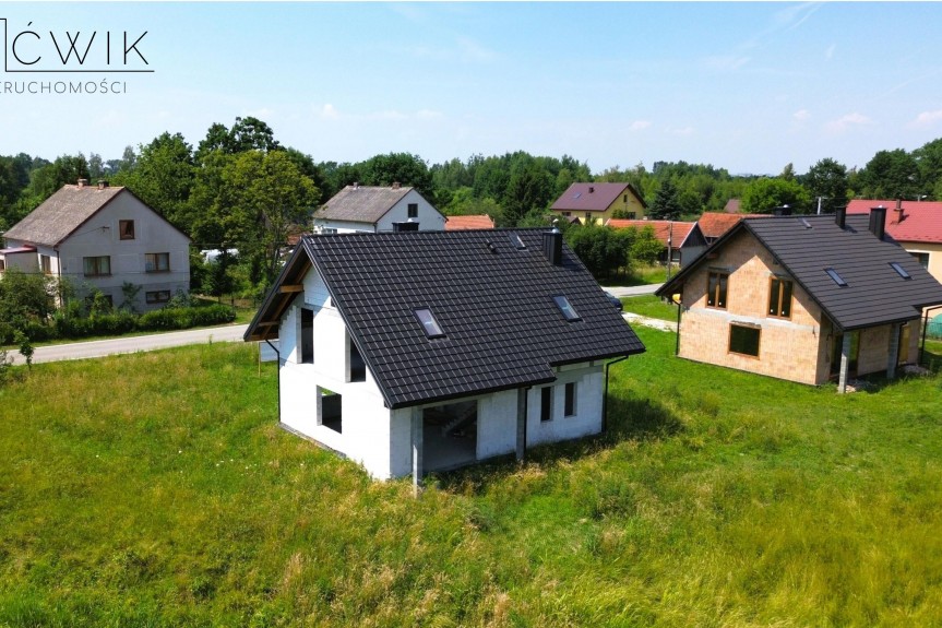 bocheński, Rzezawa, Dębina, Dom 148 m&sup2; z garażem | 10-arowa działka | Blisko Bochni i A4