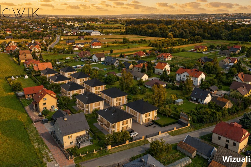 bocheński, Bochnia, 62 m&sup2; + strych 58 m&sup2; | 3 pokoje | balkon | 25 min od Krakowa