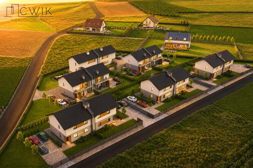 wielicki, Niepołomice, Topolowa, 3 lub 4 pokoje + strych | balkon | 3 km od centrum Niepołomic