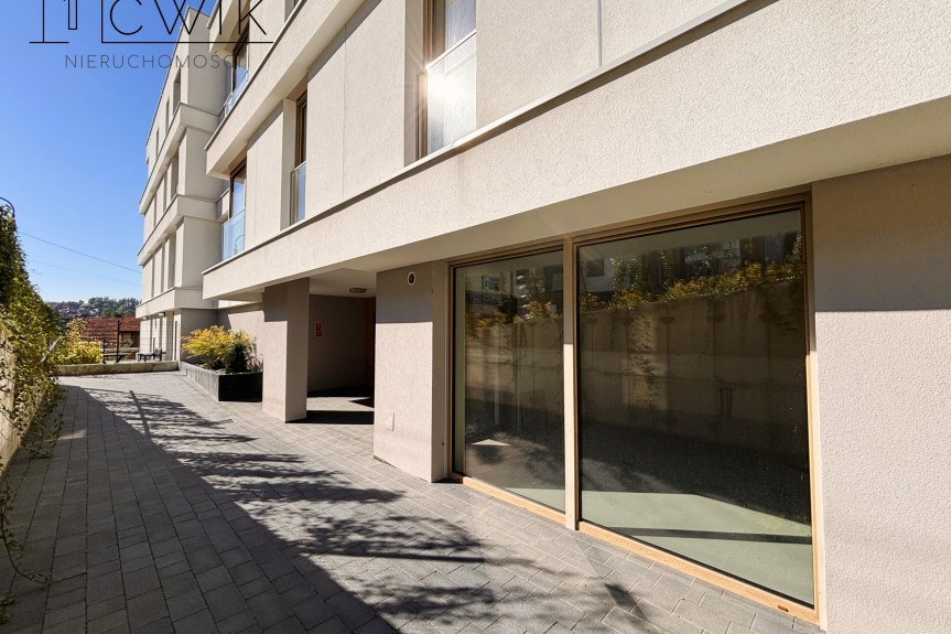 bocheński, Bochnia, Krzęczk&oacute;w, Nowy lokal | 28,68 m&sup2; | Parter | Bochnia | 550 m od Rynku